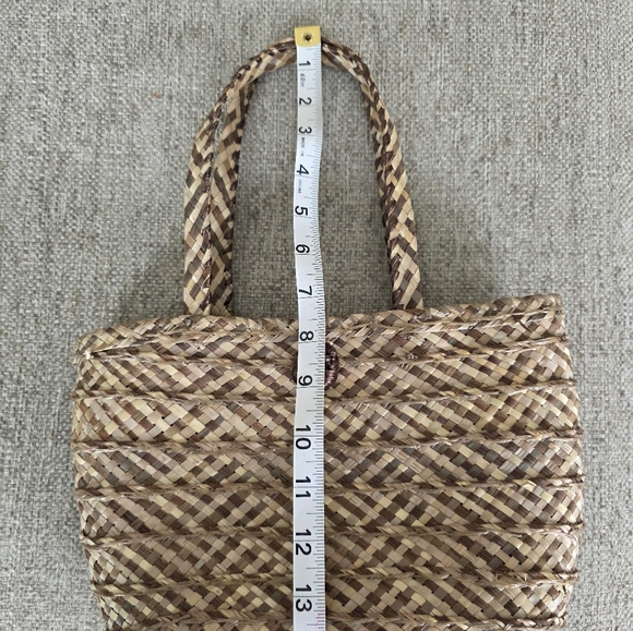 Women’s Straw Purse - Picture 6 of 10